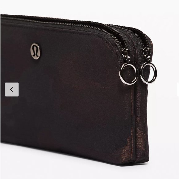 🆕 [Lululemon] Now and Always Pouch Heritage Camo - Picture 2 of 5